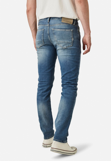 Porter Slim Tapered Jeans