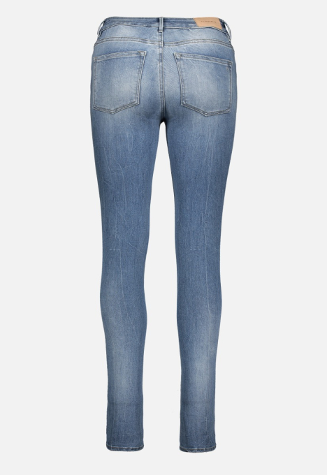 Cassy Skinny Jeans