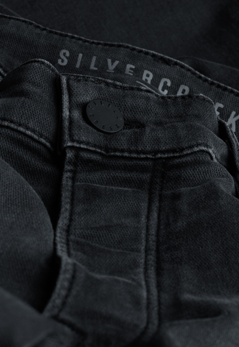 Porter Slim Tapered Jeans