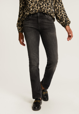 Cinna Slim Tapered Jeans